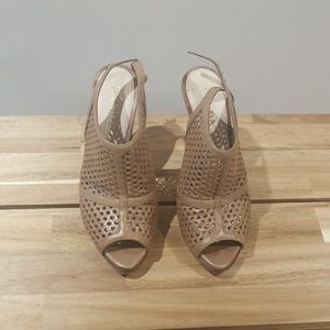 VGUC Prada cages peep toe pump